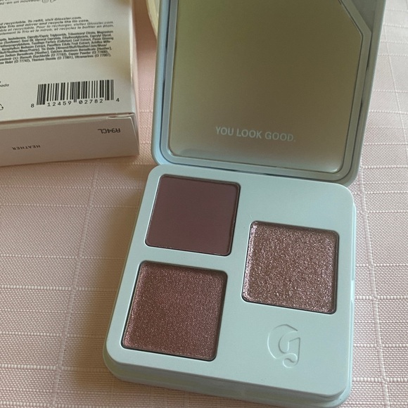 Glossier  Monochromes Eyeshadow Trio Heather. NIB Rose - Picture 2 of 7